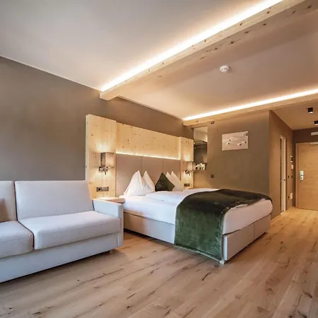 Hotel Edelweiss-2
