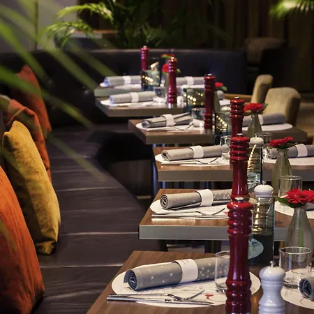Mercure Hotel Groningen Martiniplaza-3