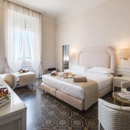 Grand Hotel Royal-3