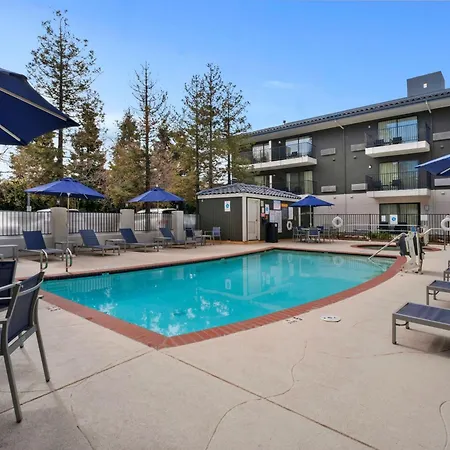 Howard Johnson By Wyndham Fullerton/Anaheim Conference Cntr-2