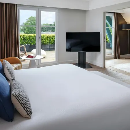 Renaissance Paris Hippodrome de St. Cloud Hotel-2