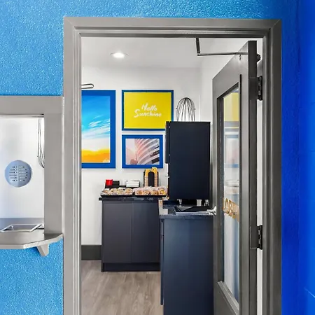 Days Inn By Wyndham San Francisco S/Oyster Point Airport-3