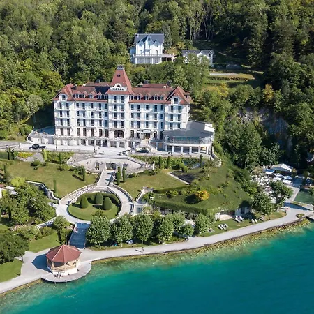 Le Palace De Menthon-3