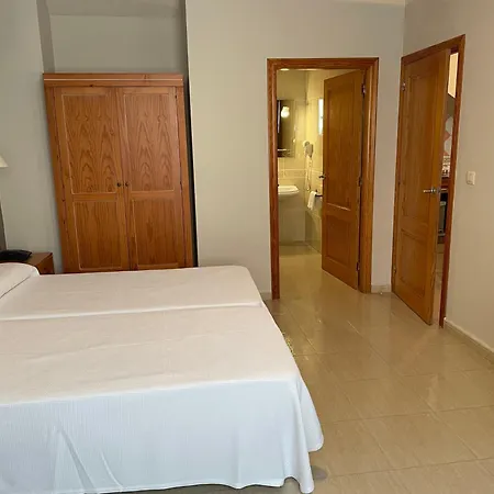 Aparthotel Bahia Pinosol-3