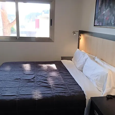 Hotel 170-2