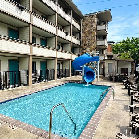 Best Western Johnson'S Inn Downtown Gatlinburg-3