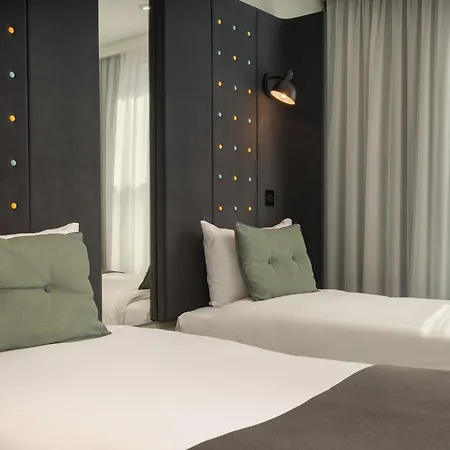 Point A Hotel London Paddington-3