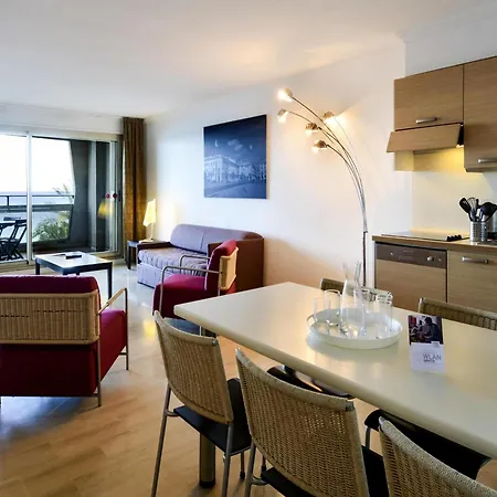 Aparthotel Adagio Nice Promenade des Anglais-3