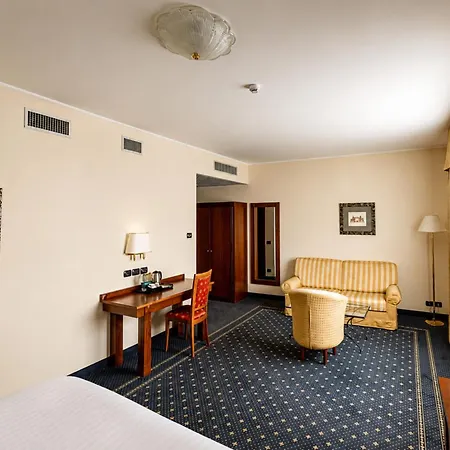 Phi Hotel Cavalieri-2