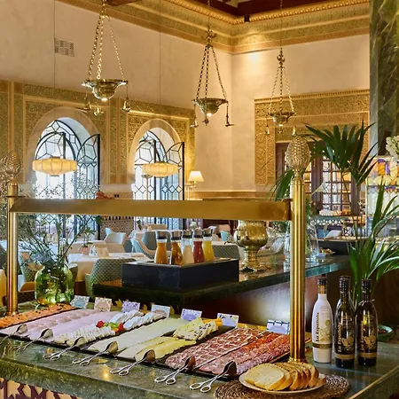 Alhambra Palace Hotel-2
