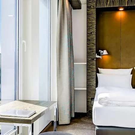 Motel One Berlin-Tiergarten-2
