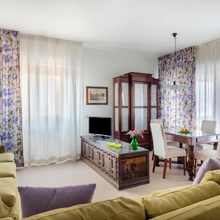 Marbela Apartments & Suites-3