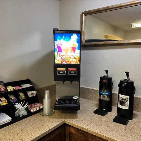 Super 8 By Wyndham Florence Or-3