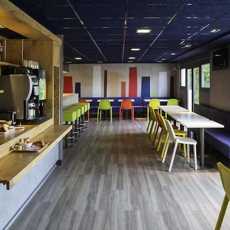 ibis budget Versailles Chateau Saint cyr l'Ecole-2