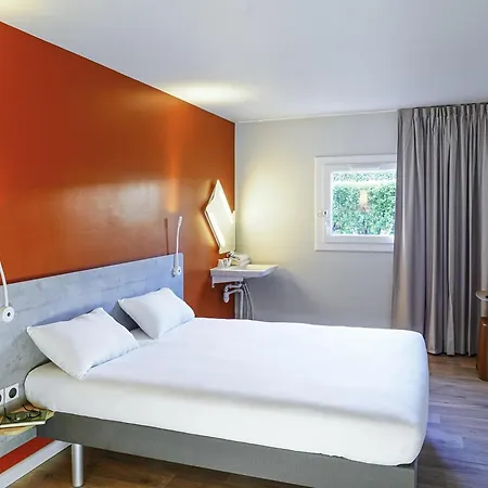 Ibis Budget Aubenas-2