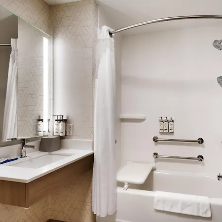 Holiday Inn Express & Suites Rapid City By Ihg-2
