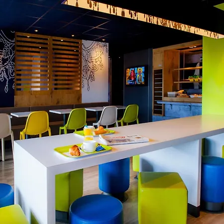 Ibis Budget Vannes-3