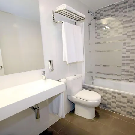 Hotel BESTPRICE Gracia-2