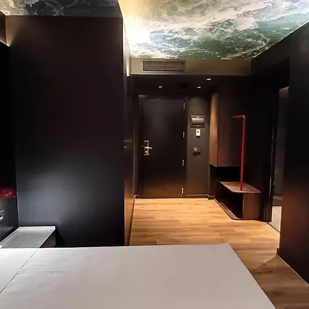 Yomo Hostal BCN Port-2
