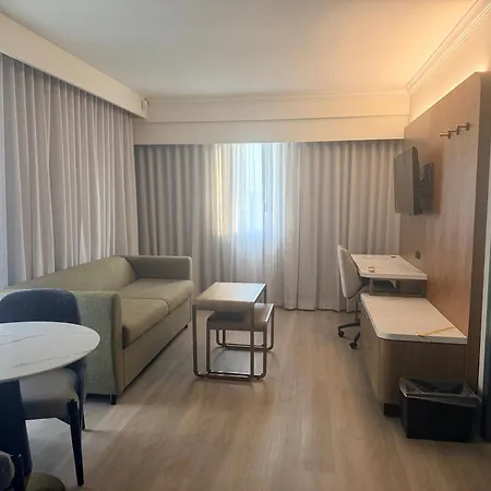Holiday Inn Houston Downtown By Ihg-2