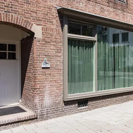 Stadshotel aan de IJssel in centrum Deventer-2