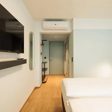 Fred Hotel Central-2
