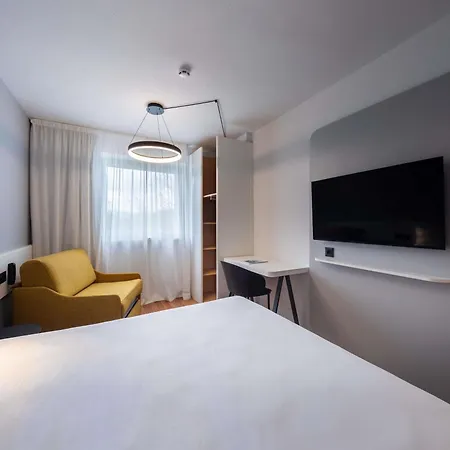 Ibis Murcia-2