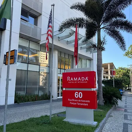 Ramada Hotel & Suites Campos Pelinca-2