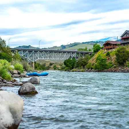 Yellowstone Riverside Cottages-2