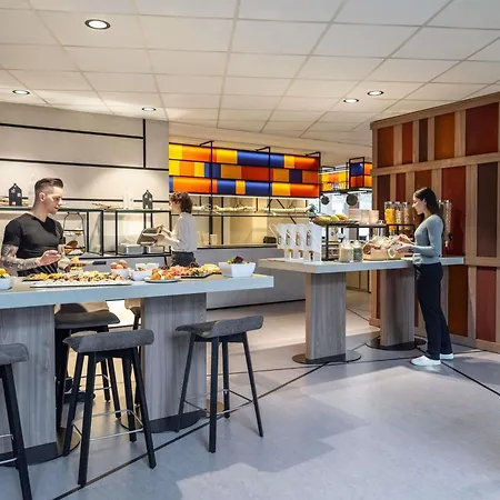 Novotel Suites Wien City Donau-3