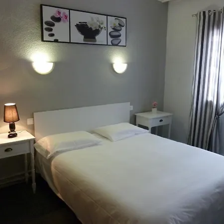Hotel Les Glycines-3