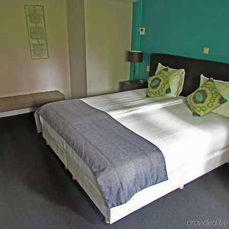 Hotel One-2