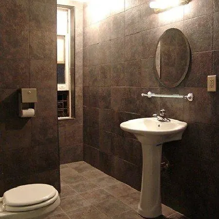 Latham Hotel-2