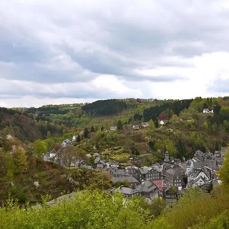 Burghotel-2