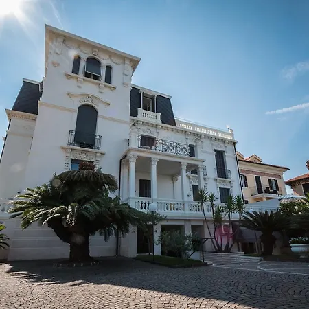 Residence Villa Chiara-2