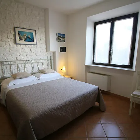 Conero Camere-2