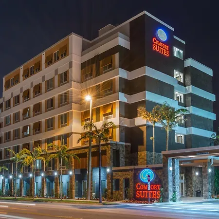 Comfort Suites Fort Lauderdale Airport & Cruise Port-3