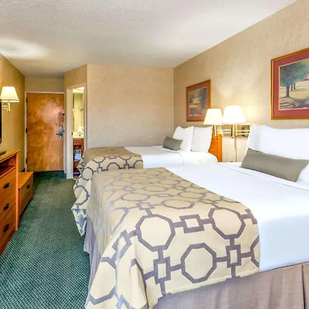 Baymont By Wyndham Amarillo East-2