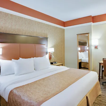 The Hotel At Fifth Avenue-3