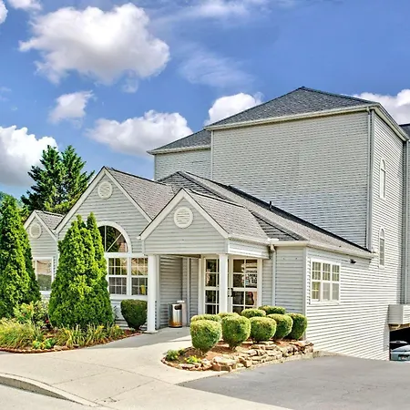 Microtel Inn & Suites By Wyndham Gatlinburg-3