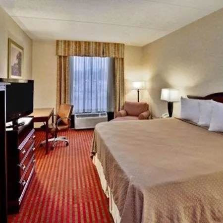 Quality Inn & Suites Somerset Downtown-2