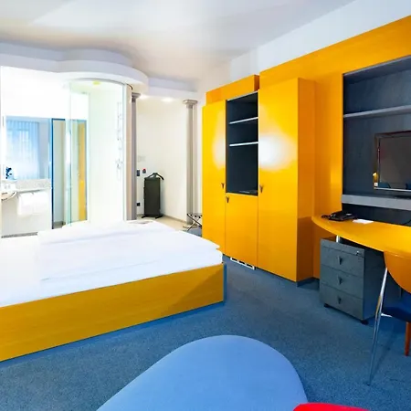 Hotel Berlin Ostbahnhof-3