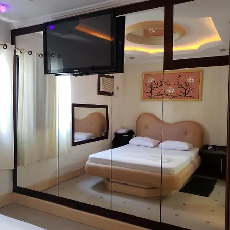 Studio Motel (Adults Only)-3