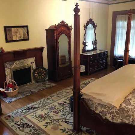 The Parsonage Inn B&B-3