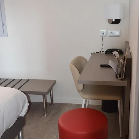 Logis Hotel du Parc-Restaurant - Le Rouget de Lisle-3
