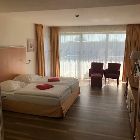 Nordseehotel Benser Hof Garni am Hafen-2