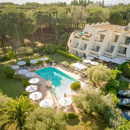 Golf Hotel-2