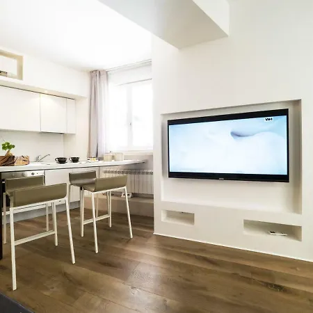 Gallery House-2
