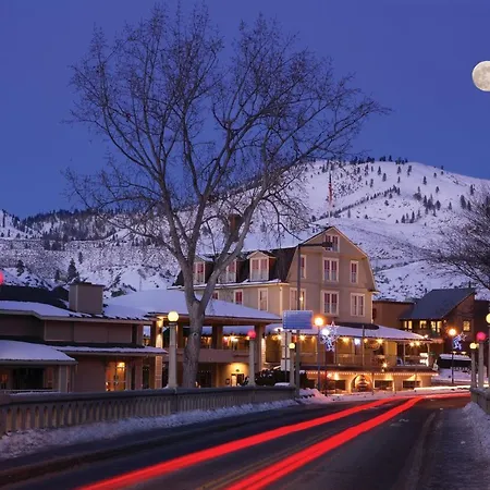 Campbell'S Resort On Lake Chelan-3