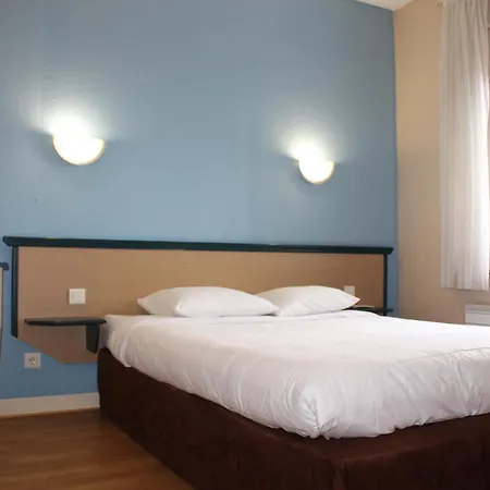 Le Voltaire-3